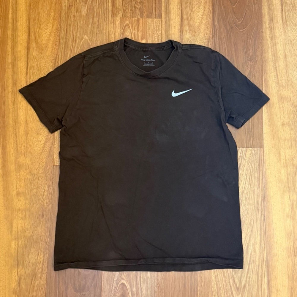 Nike Brown Corner Swoosh T-Shirt Men's Size Medium
